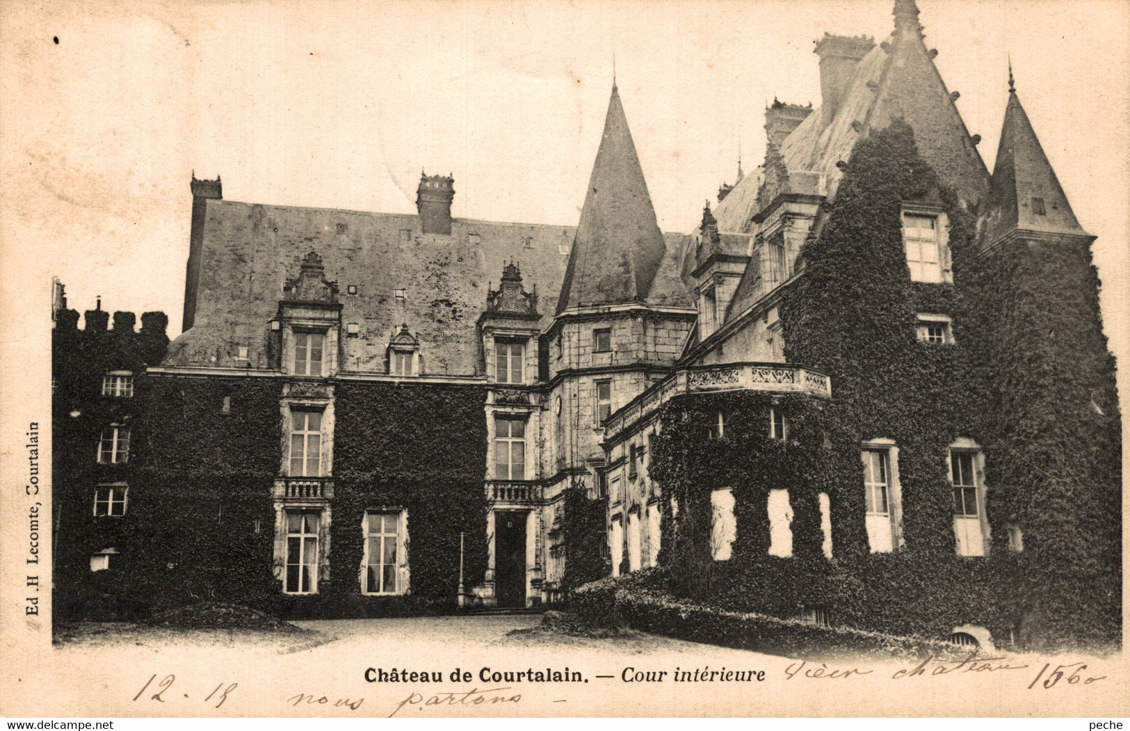 N°78906 -cpa Courtalain -le Château- Cour Intérieure- - Courtalain