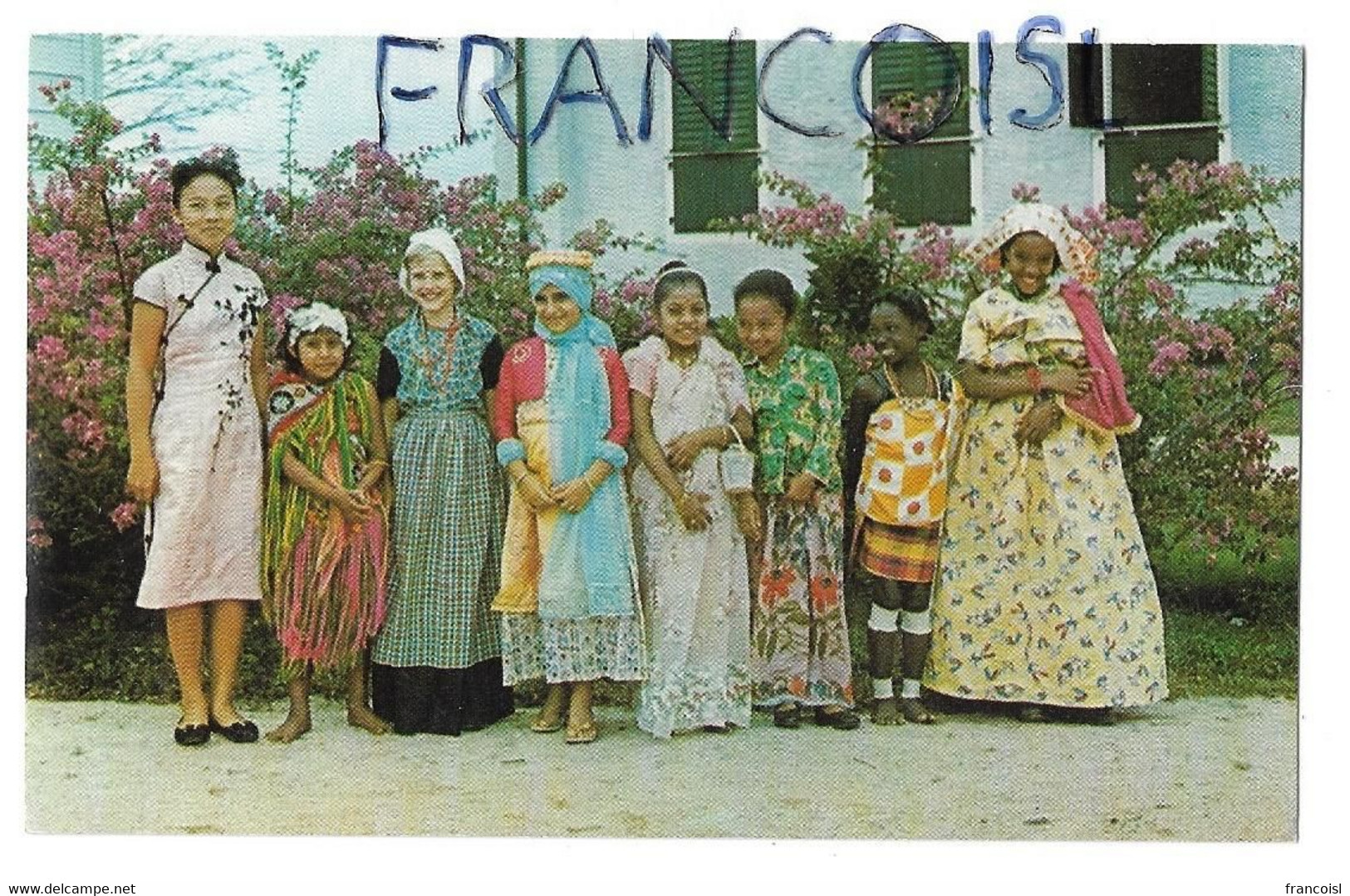 Surinam. Groupe De Filles D'origines Chinoise, Amérindienne, Hollandaise, Syrienne, Hindoustanaise, Javanaise, ... - Surinam