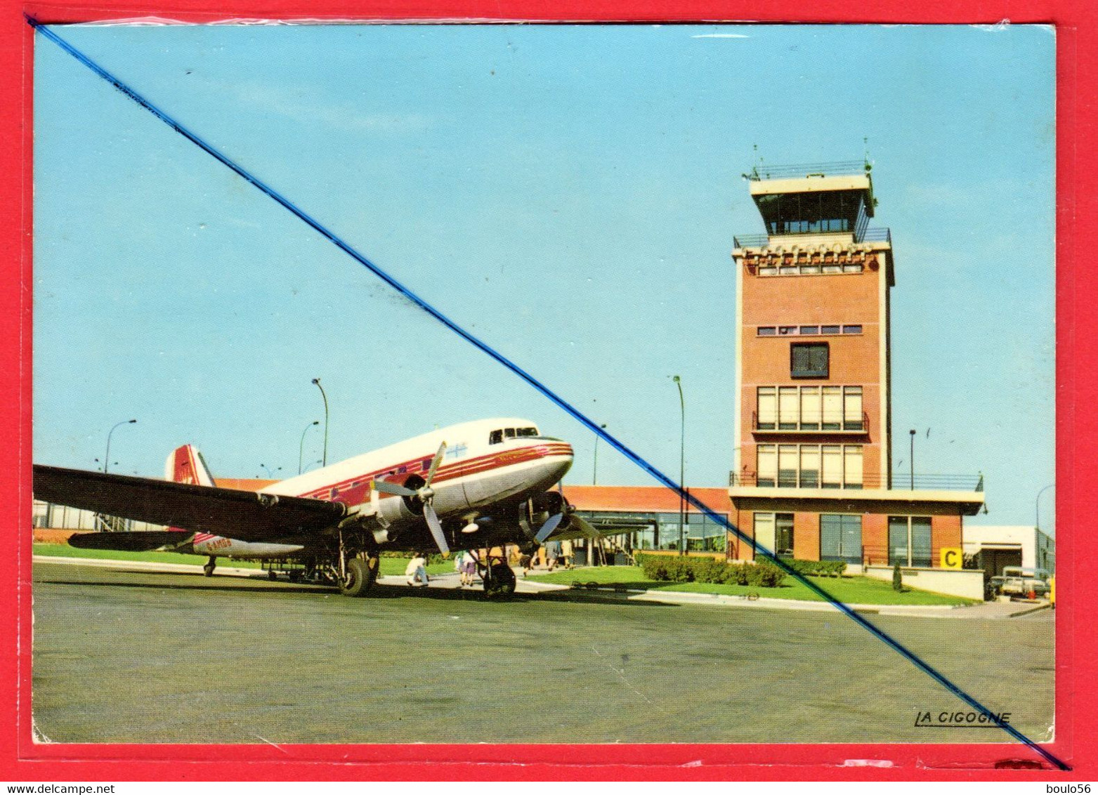 C-P-M-(60.Oise-) - Beauvais --L'Aéroport De Beauvais Le Tille. -- Le D.C.3 Devants La Tour De Contrôles. - Beauvais