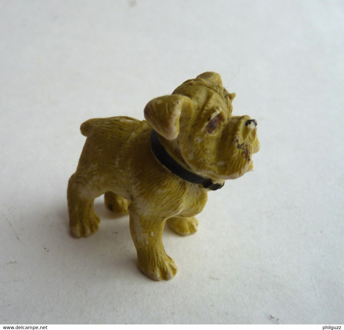 FIGURINE En Pvc CHIEN BOULEDOGUE MEG 1995 - Perros