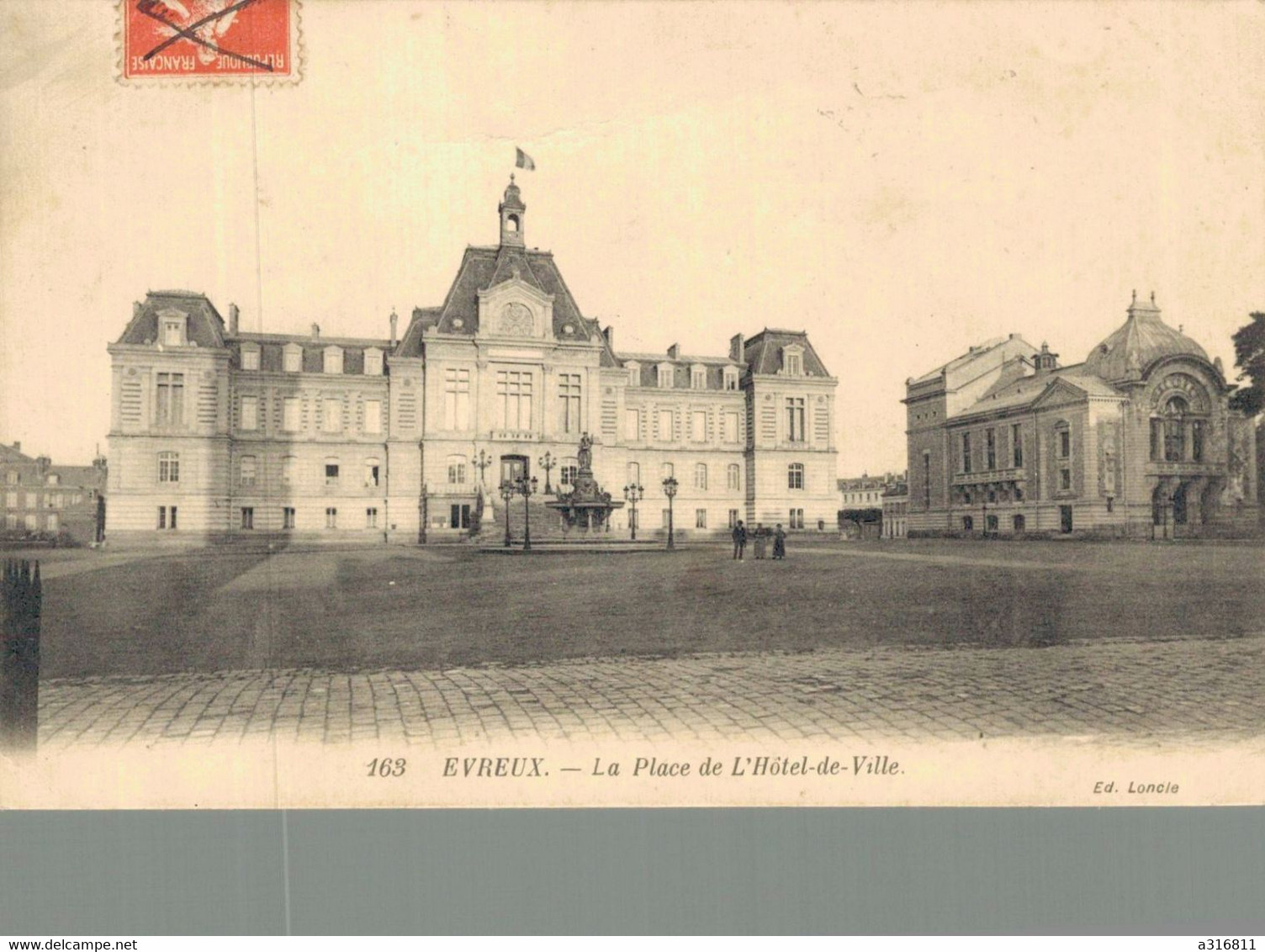 Evreux La Place De L'hôtel De Ville - Evreux