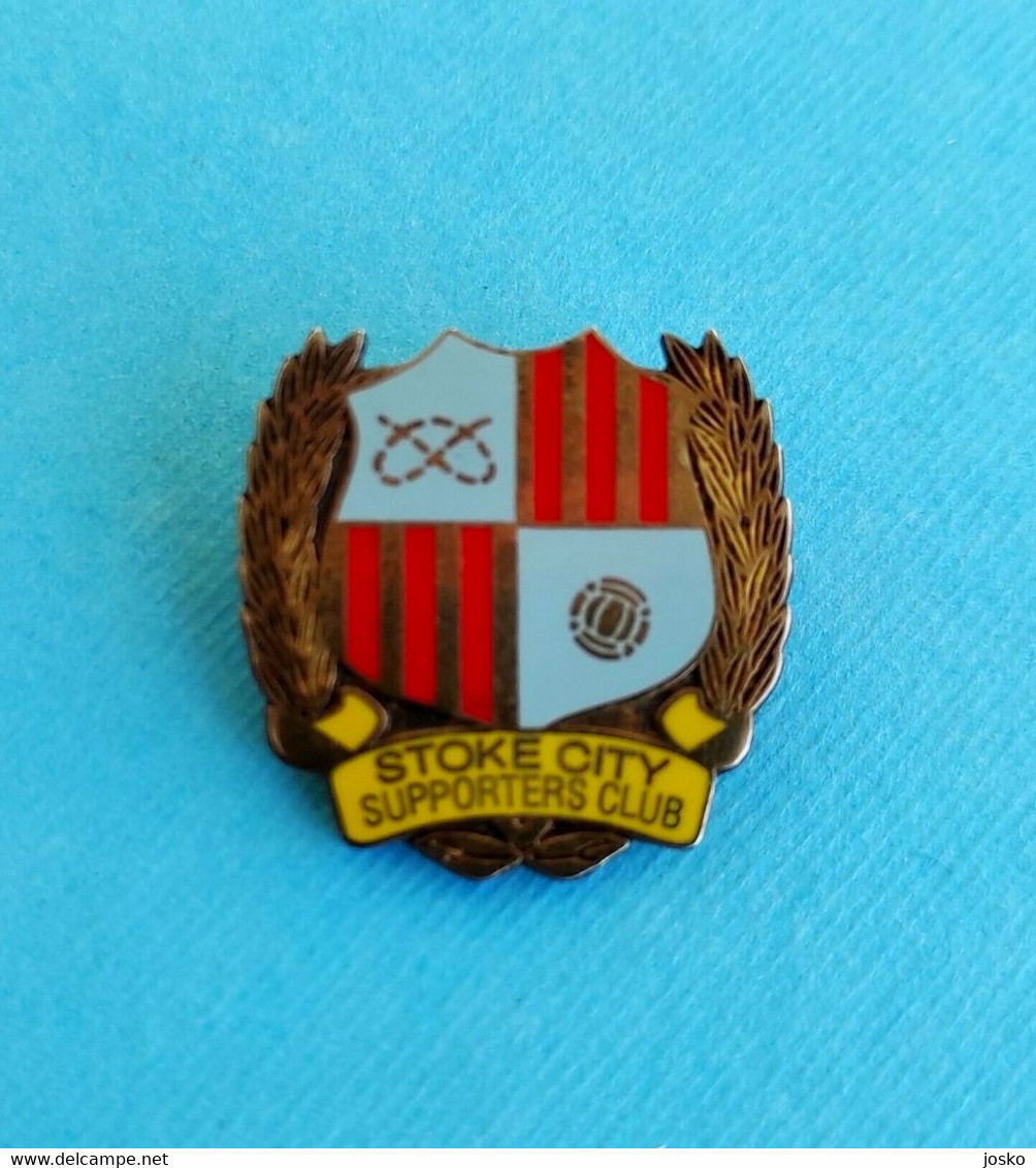 STOKE CITY FC - SUPPORTERS CLUB ... Ultras Football Pin Badge * Reissued 2001 * Soccer Fans Fussball Foot Calcio England - Football