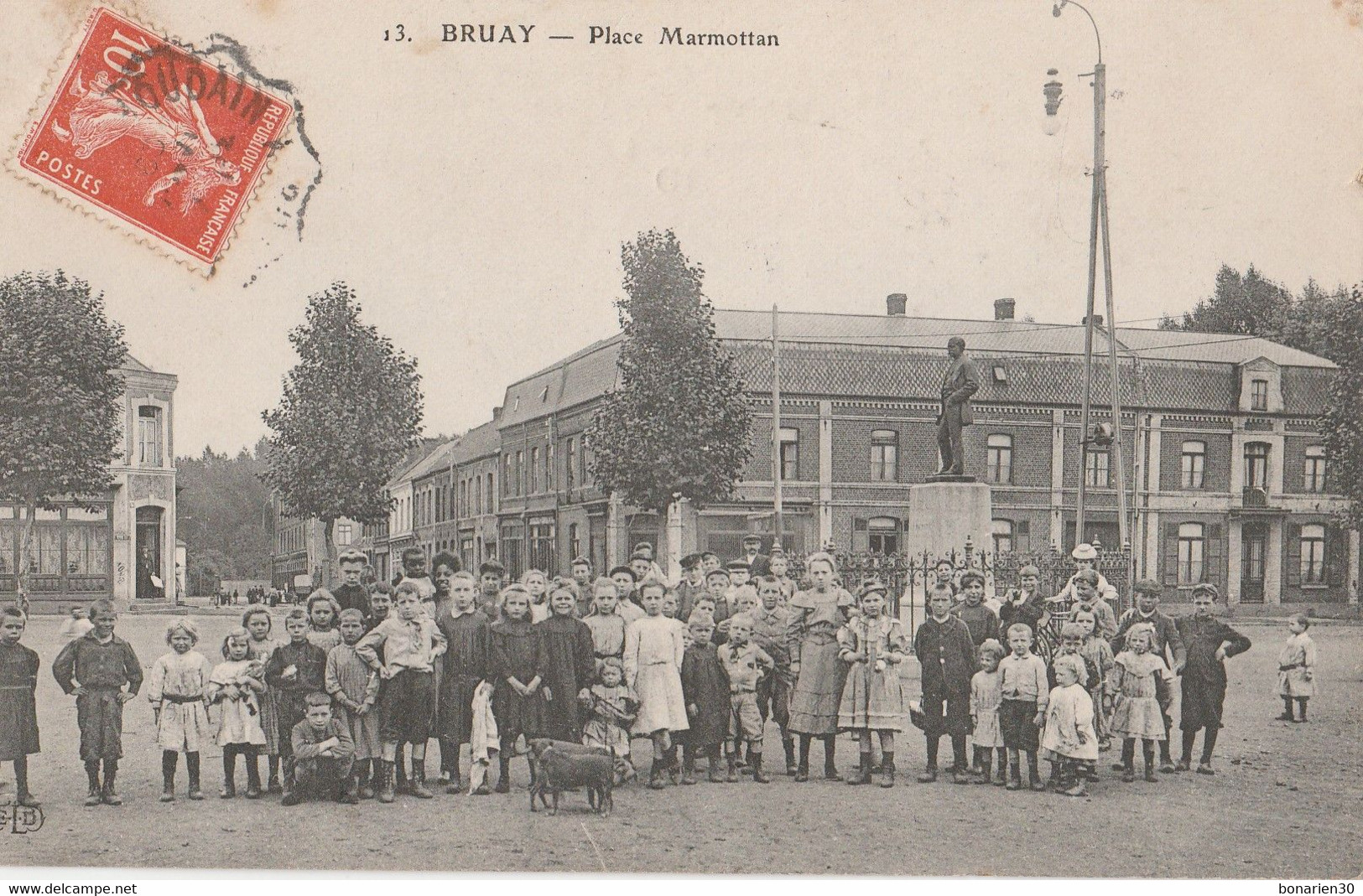 CPA  62 BRUAY PLACE MARMOTTAN GROSSE ANIMATION - Other & Unclassified