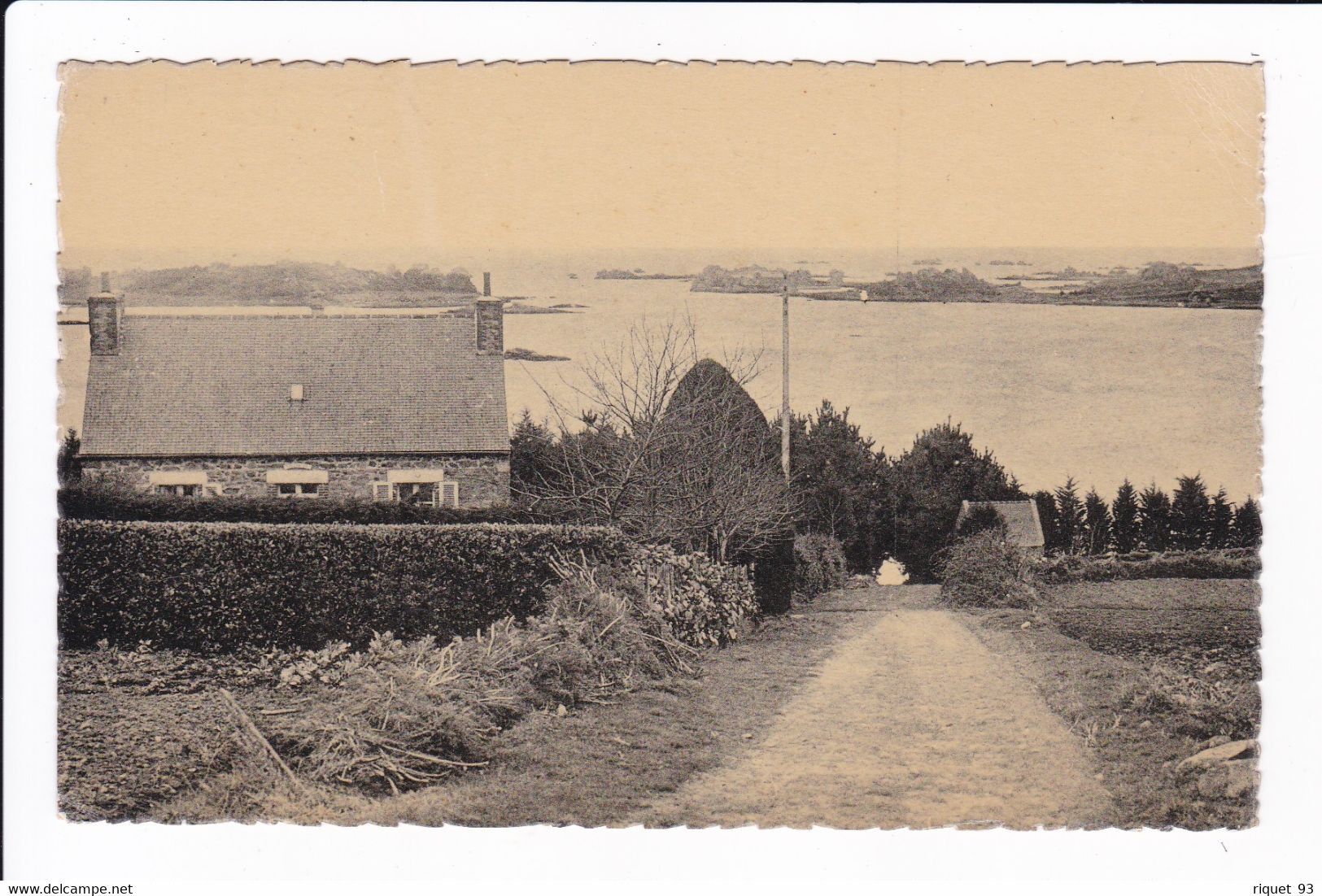 Port-Blanc - Vue Sur Les Iles - Penvénan