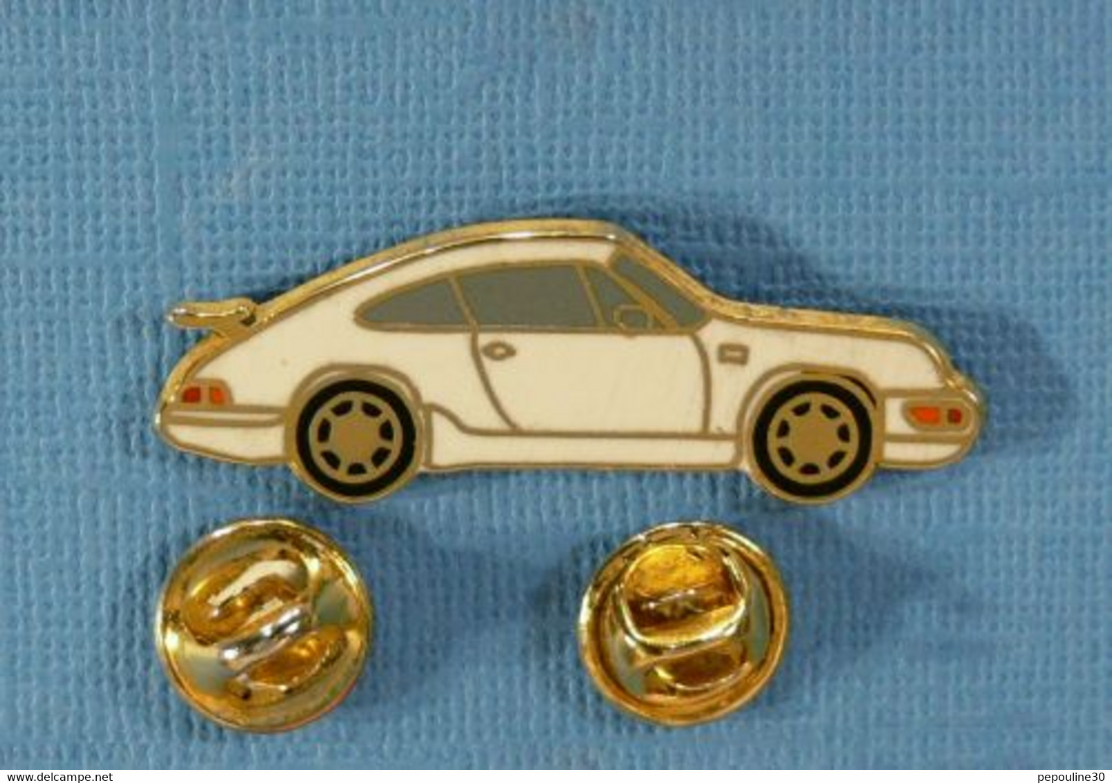 1 PIN'S //  ** PORSCHE 911 CARRERA ** . (Made In France) Attaches Double - Porsche