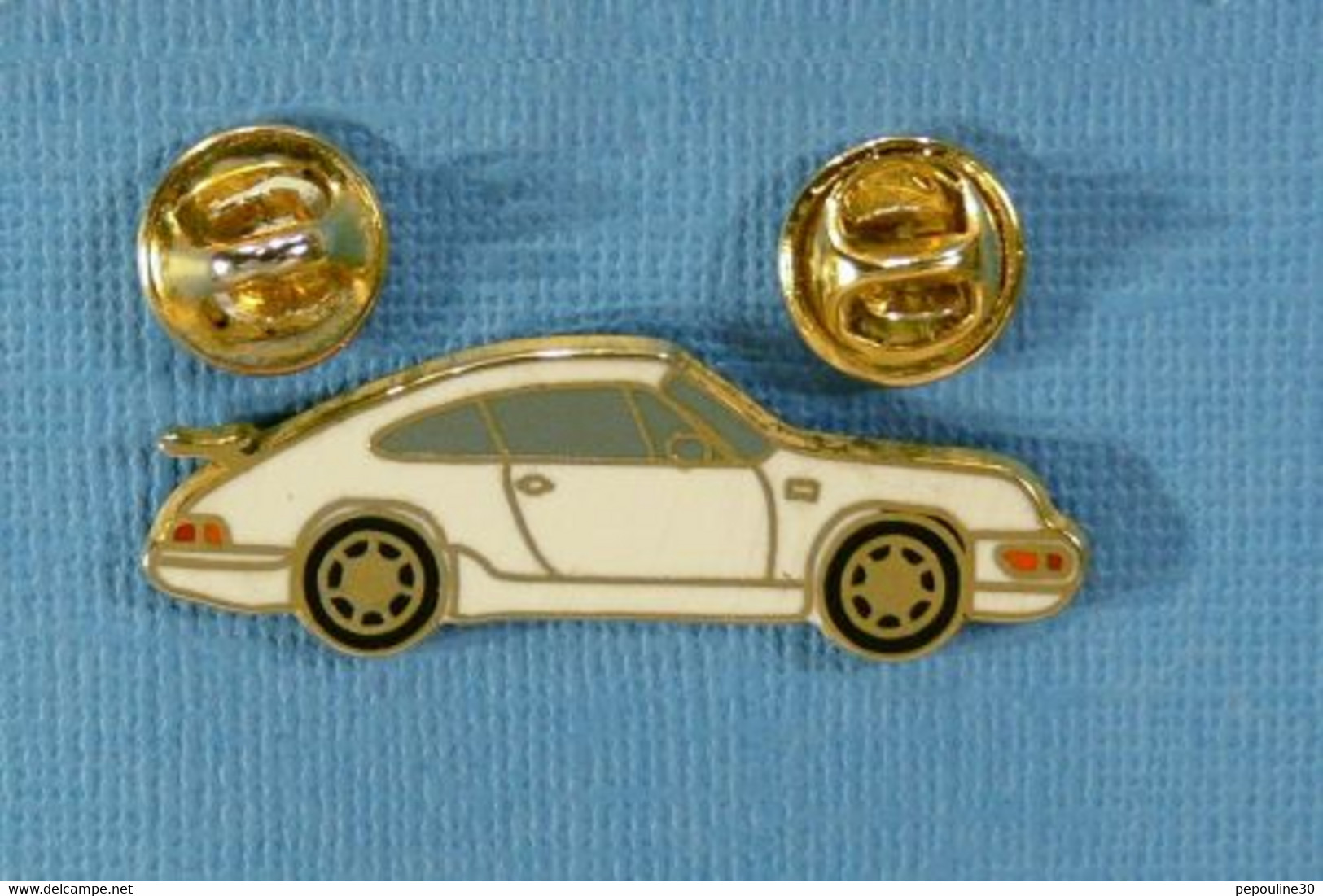 1 PIN'S //  ** PORSCHE 911 CARRERA ** . (Made In France) Attaches Double - Porsche