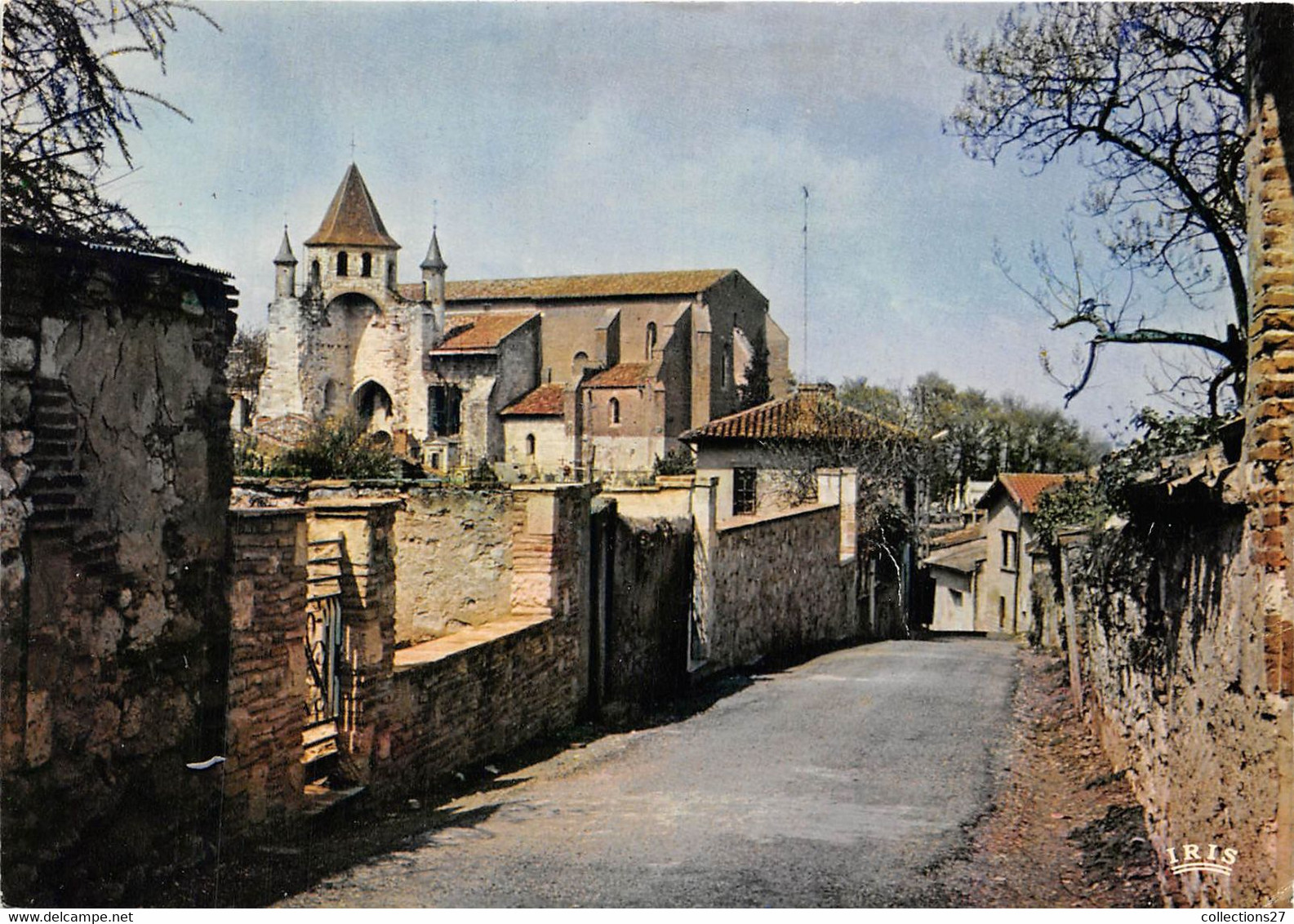 82-AUVILLAR- L'EGLISE ST-PIERRE XIIe S - Auvillar