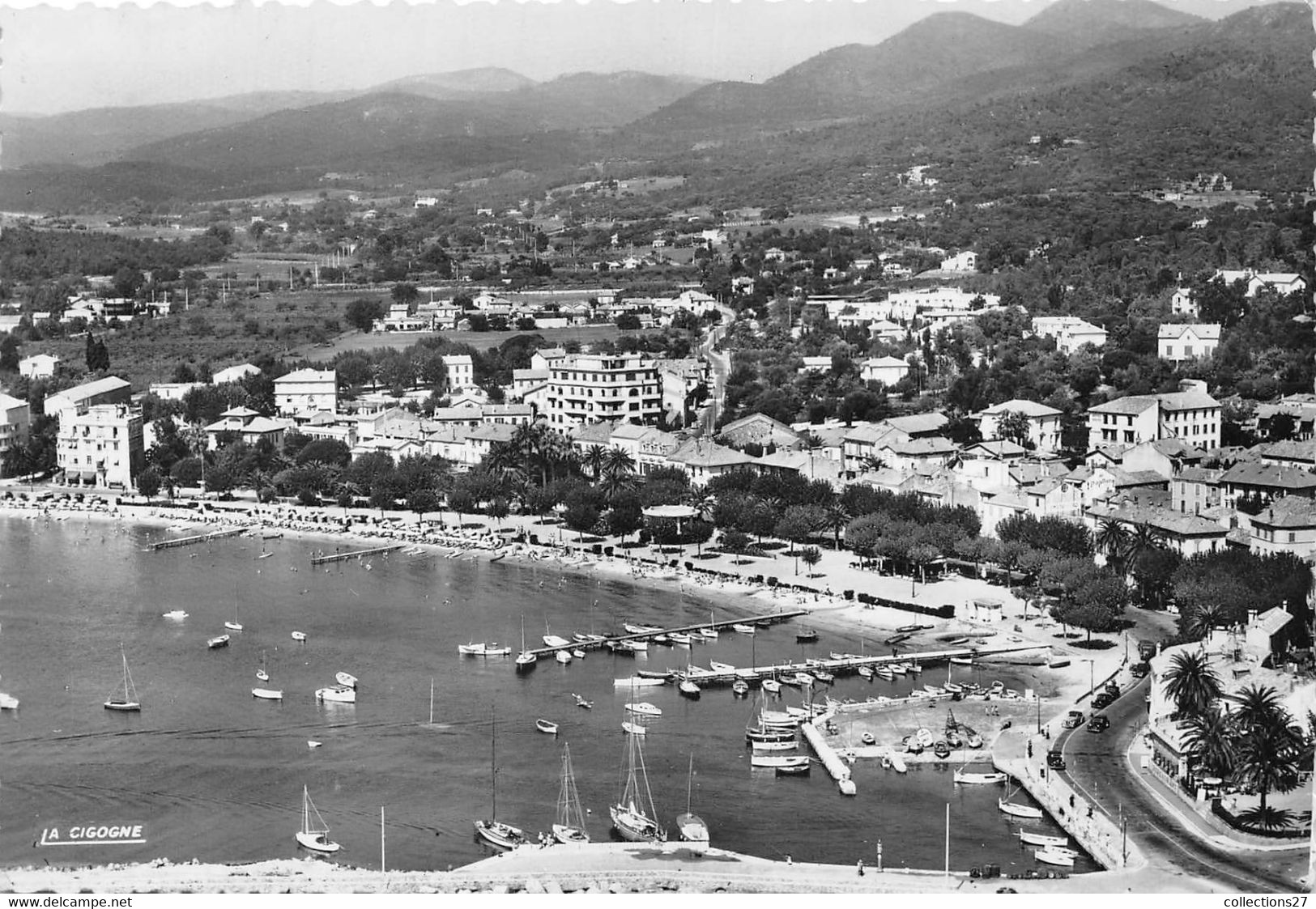 83-SAINTE-MAXIME- LE PORT, LA PLAGE ET LA CHAINE DES MAURES VUE D'AVION - Sainte-Maxime