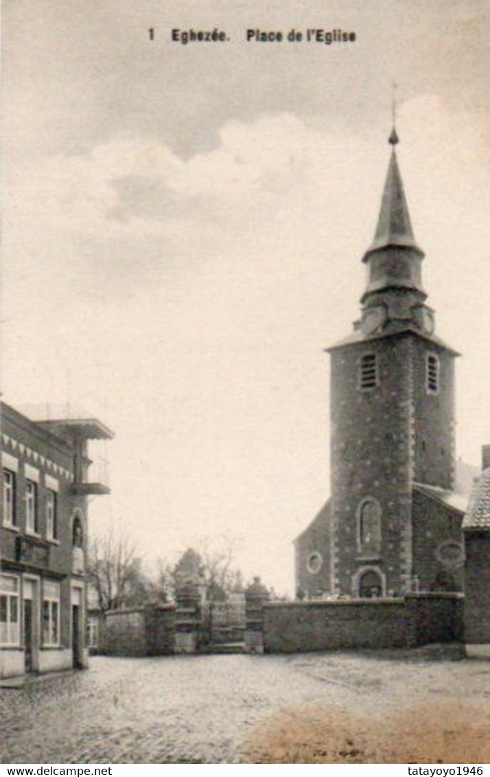 EGHEZEE  Place De L'eglise  Coin Inférieur Droit Un Peu Jaune N'a Pas Circulé - Eghezée