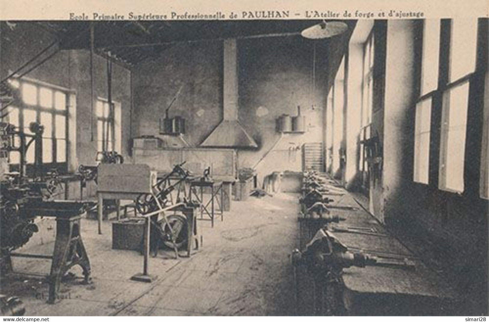 PAULHAN - ECOLE PRIMAIRE SUPERIEURE PROFESSIONNELLE DE PAULHAN - L'ATELIER DE FORGE ET D'AJUSTAGE - Paulhan