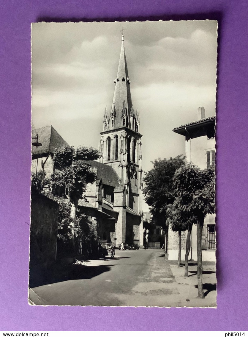 15    CPSM Petit Format   AURILLAC   Eglise Saint-Géraud       Bon état (un Angle Usagé) - Aurillac