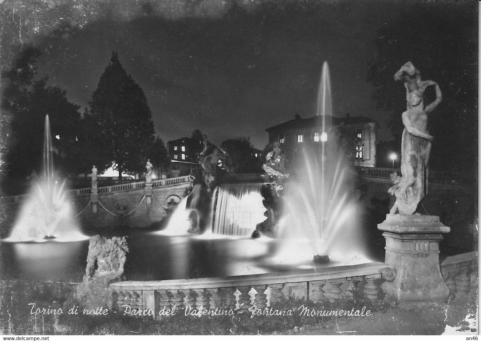 TORINO DI NOTTE - PARCO DEL VALENTINO - FONTANA MONUMENTALE - Parks & Gärten