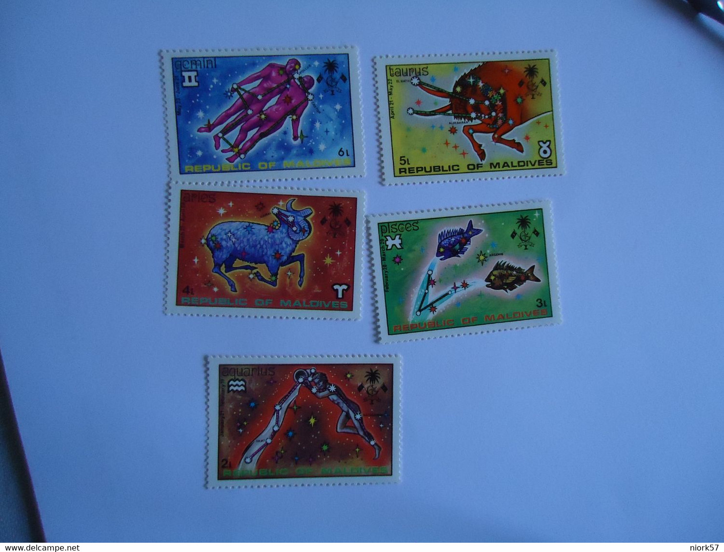 MALDIVES MNH STAMPS   ZODIAC SINGS - Maldives (1965-...)