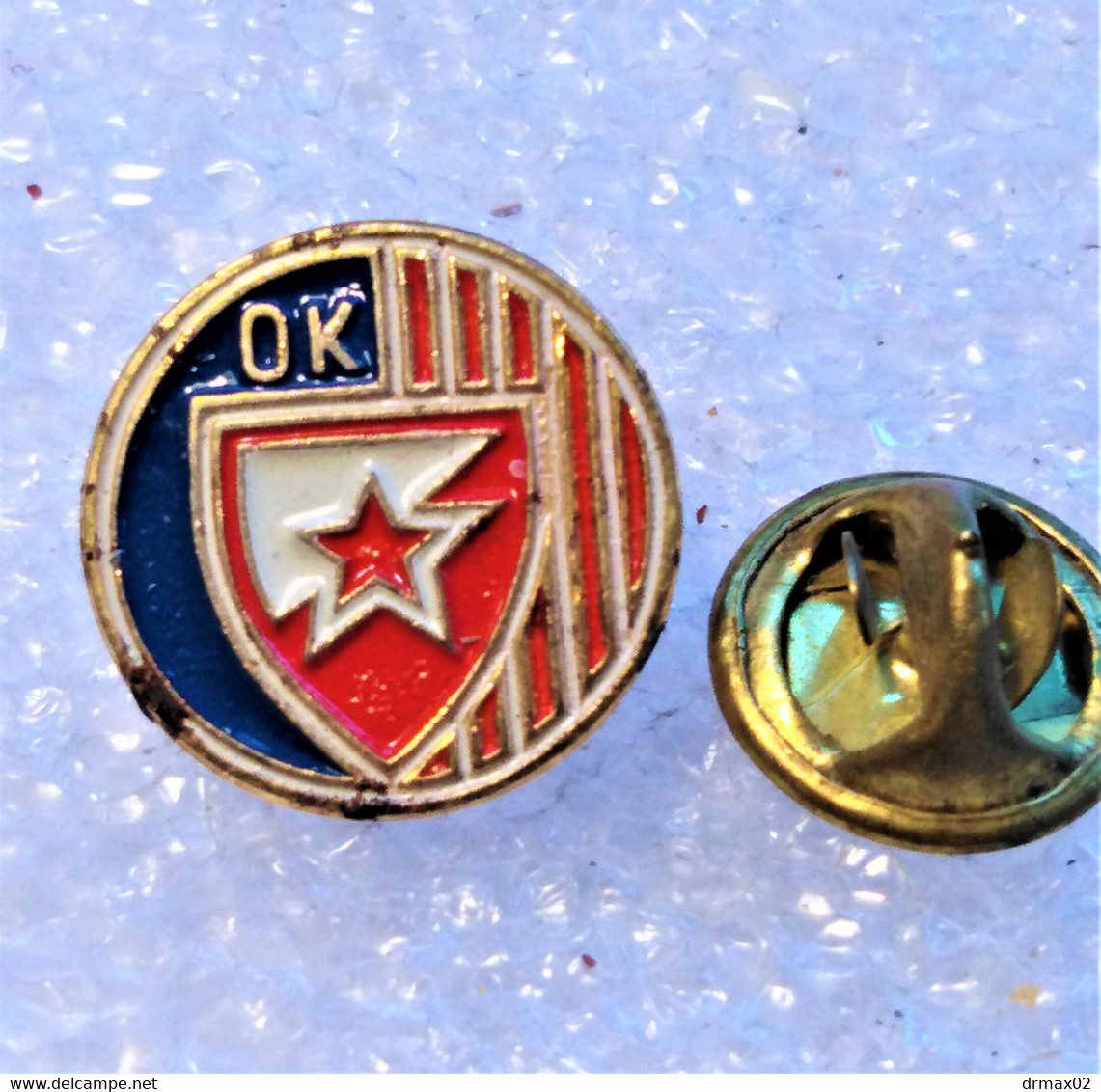 VOLLEYBALL CLUB OK CRVENA ZVEZDA - RED STAR  FROM SERBIA  / Voleibol Pin - Badge Vintage - Volleyball