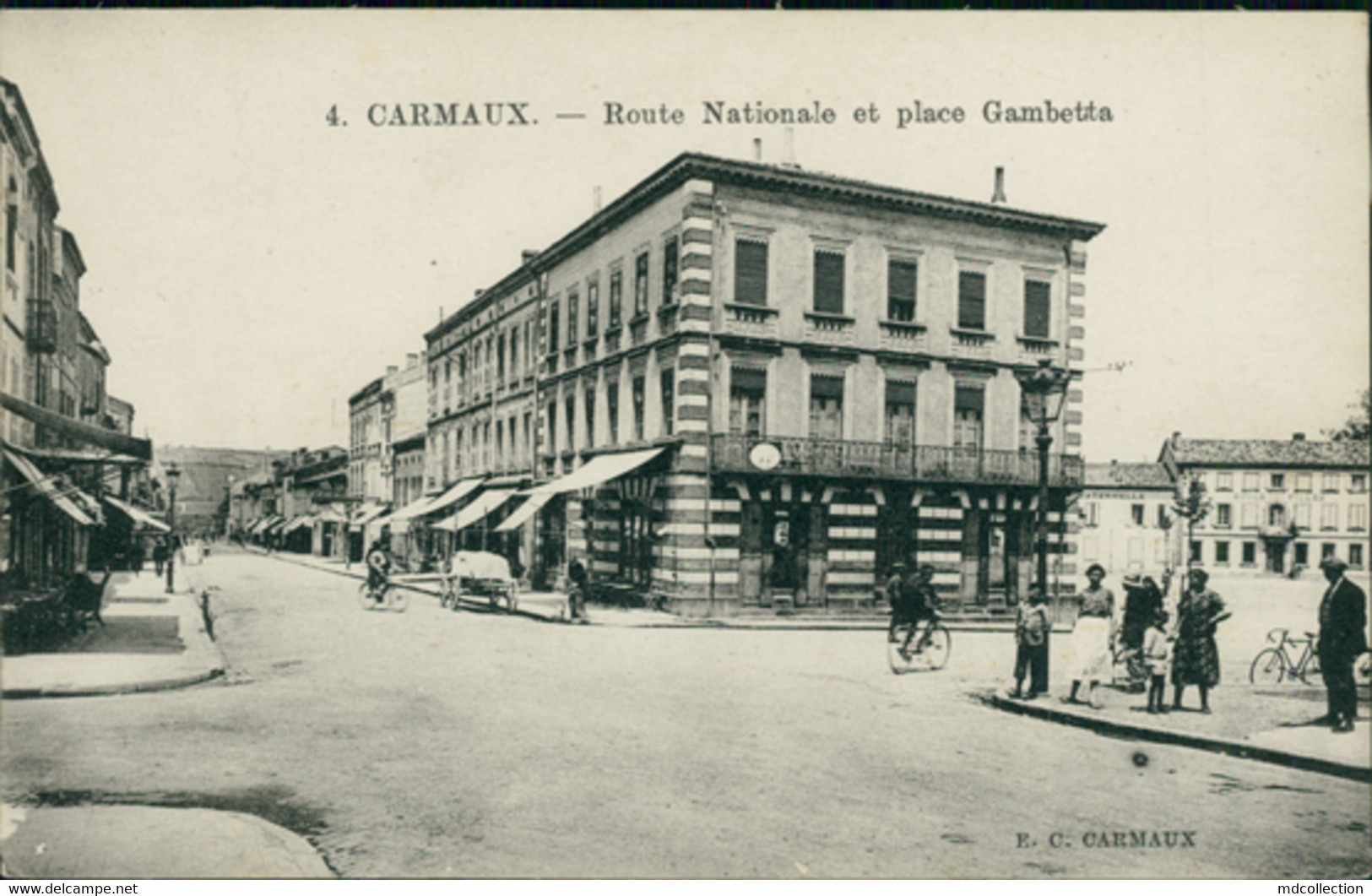 81 CARMAUX / Place Nationale Et Place Gambetta / CARTE ANIMEE - Carmaux