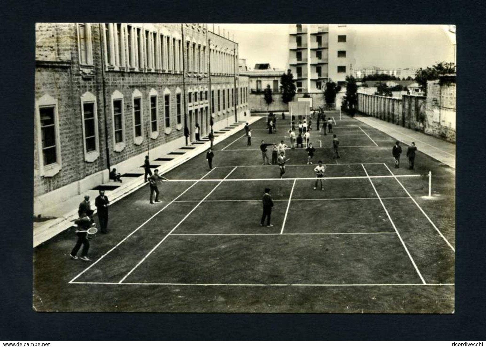 Bari - Convitto Nazionale Domenico Cirillo - Campo Per Giochi - Bari