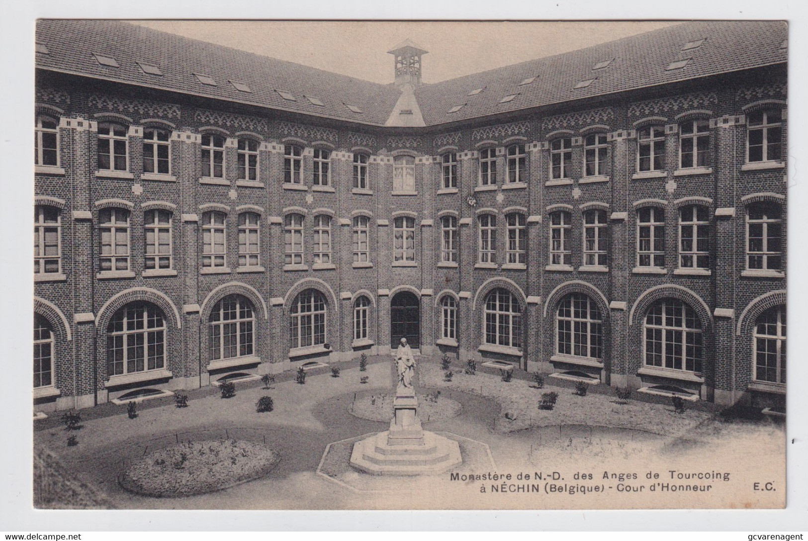 MONASTERE DE N.D. DES ANGES DE TOURCOING A NECHIN - COUR D'HONNEUR - Estaimpuis