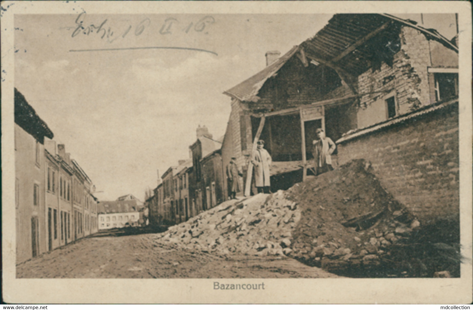 51 BAZANCOURT / Une Rue Bombardée / FELDPOSTKARTE - Bazancourt