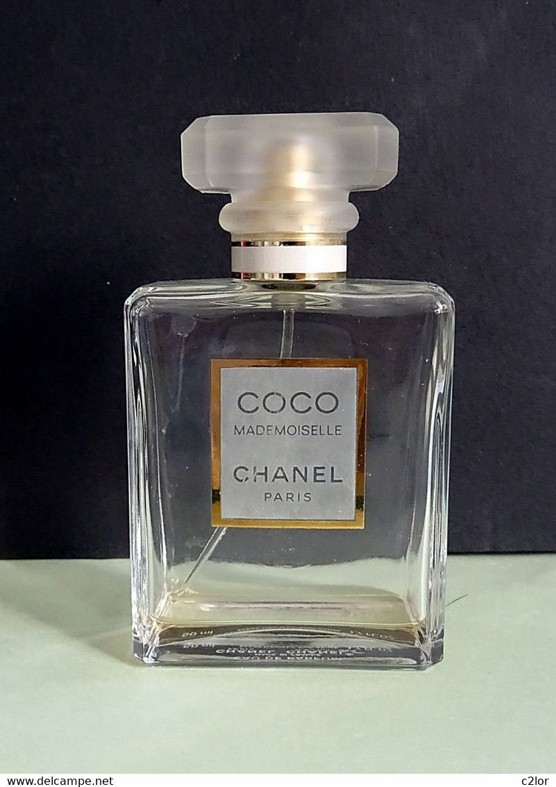 Flacon Vaporisateur " COCO MADEMOISELLE " De CHANEL  EDP 50 Ml VIDE/EMPTY Pour Collection Ou Décoration - Flacons (vides)