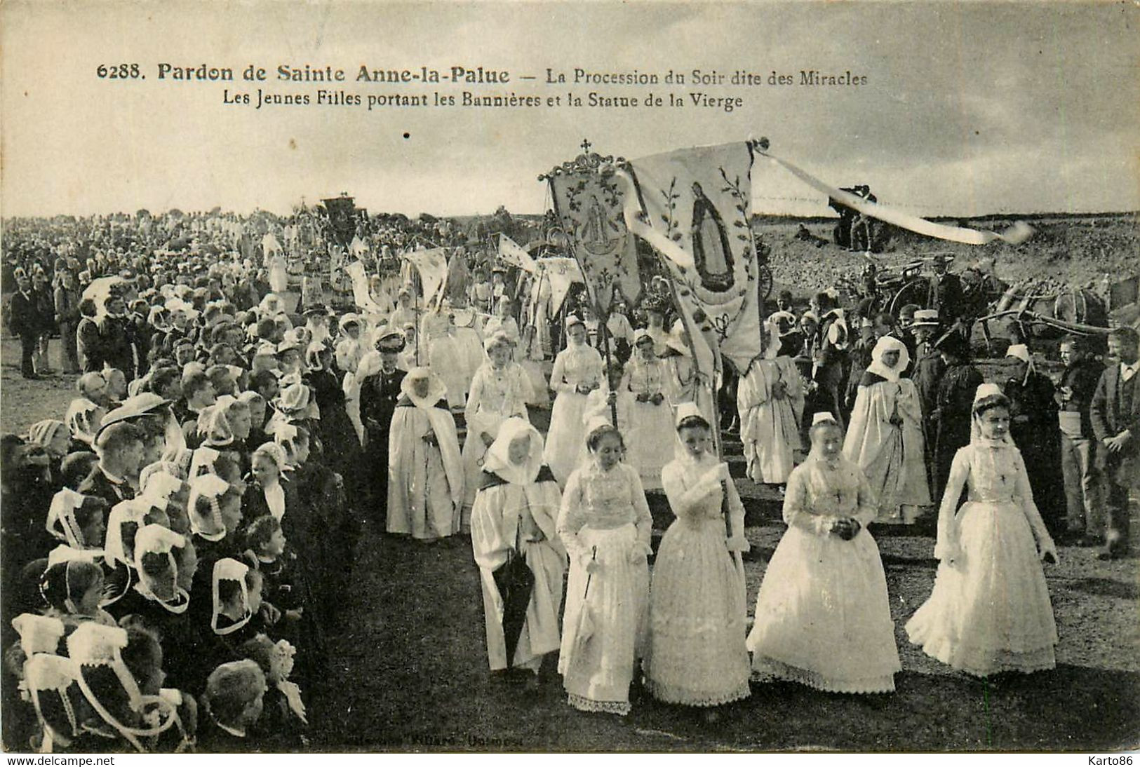 Plonévez Porzay * Pardon De Ste Anne La Palud * La Procession Du Soir Dite " Des Miracles " Femmes En Coiffe Du Pays - Plonévez-Porzay