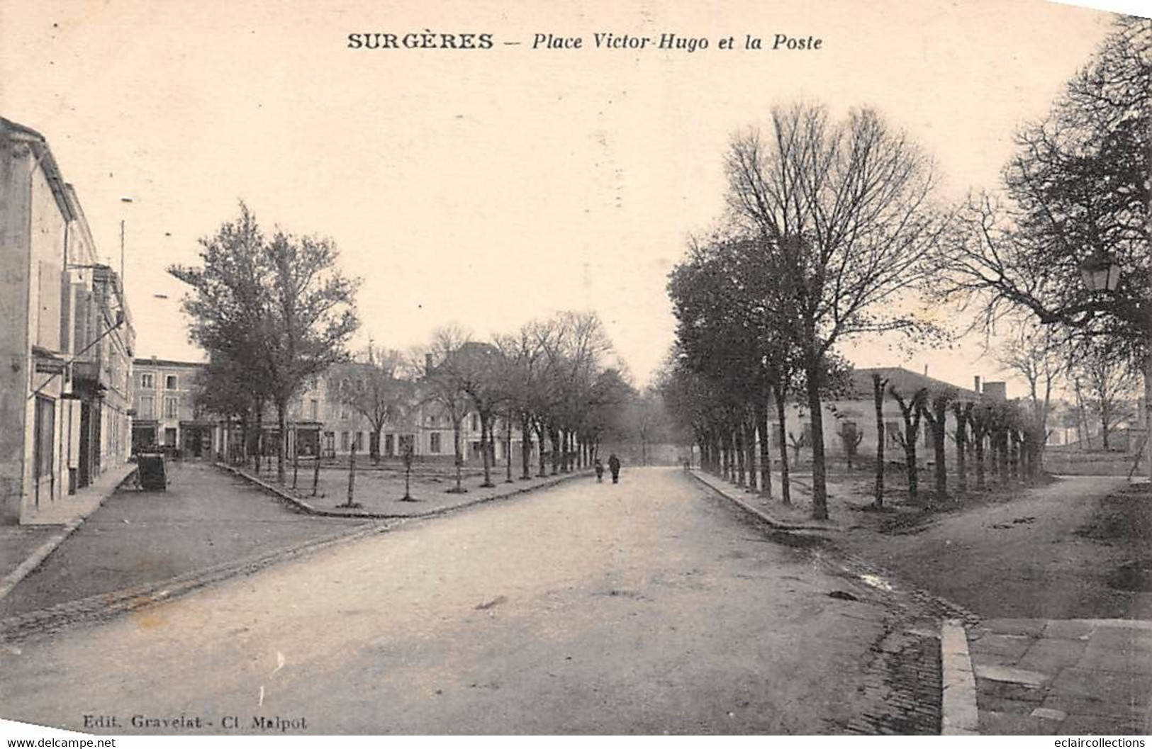 Surgères          17           Place Victor-Hugo Et  La Poste         (voir Scan) - Surgères