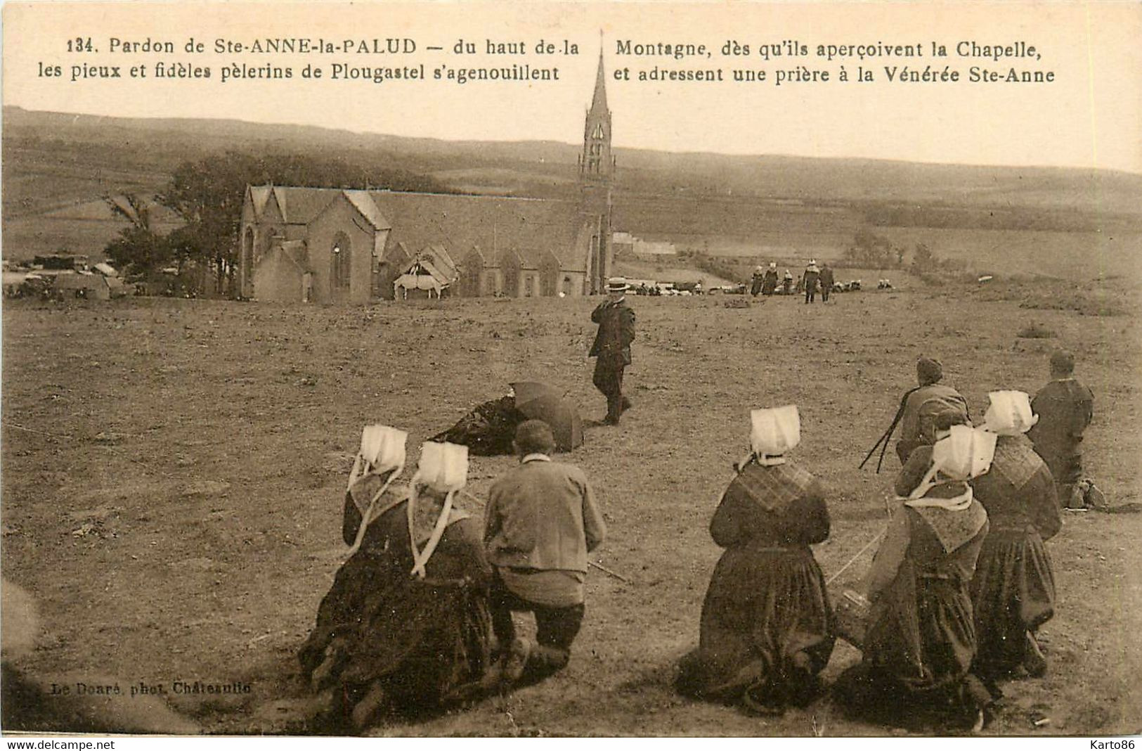 Plonévez Porzay * Pardon De Ste Anne La Palud * Pèlerins Priant Devant La Chapelle * Panorama - Plonévez-Porzay