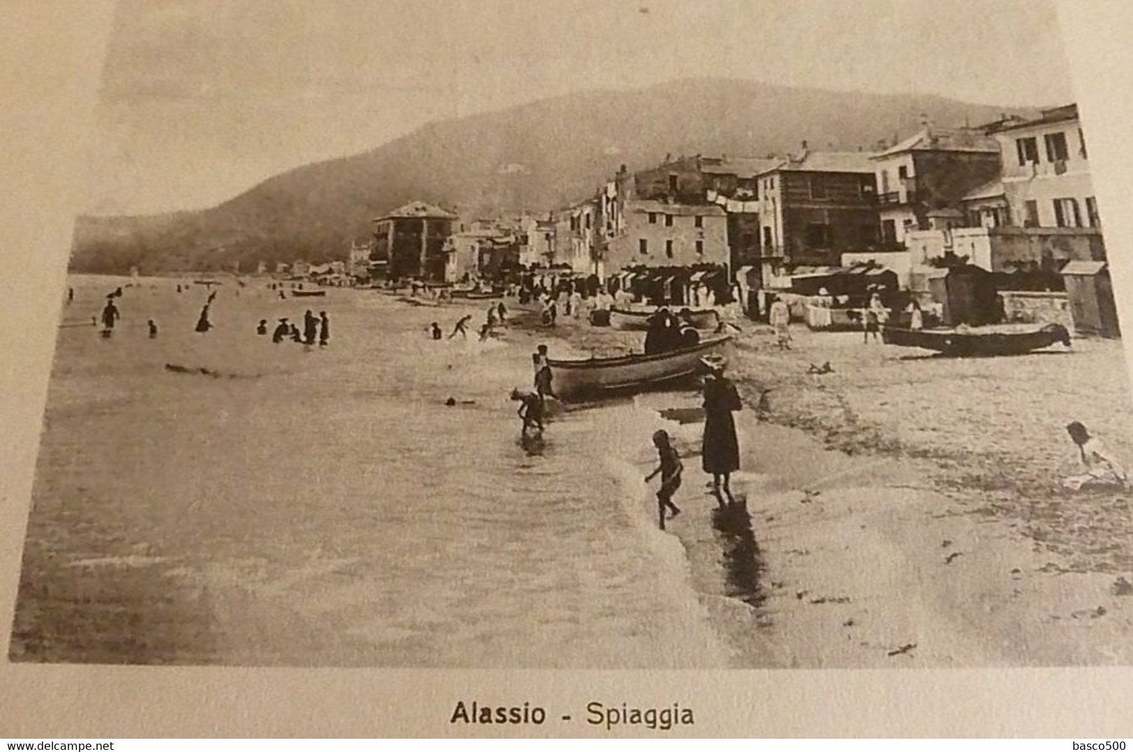 Album Souvenir RIVIERA ITALIENNE 36 Cartes VARAZZE BORDIGHERA OSPEDALETTI CELLE PORTO MAURIZIO PEGLI.....