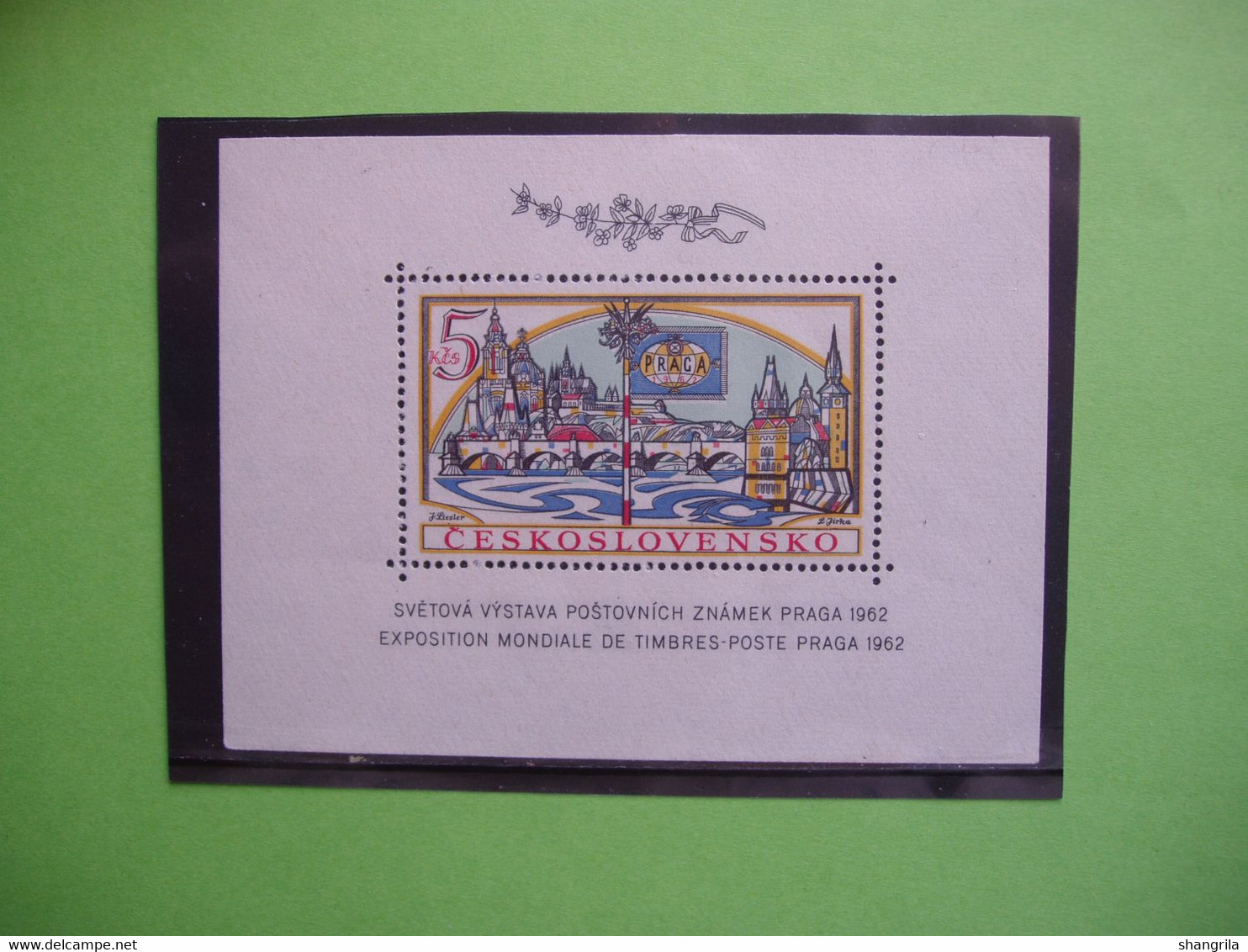 AC 405   timbres  blocs feuillets Tchécoslovaquie  CZ  thèmes  Bonne cote