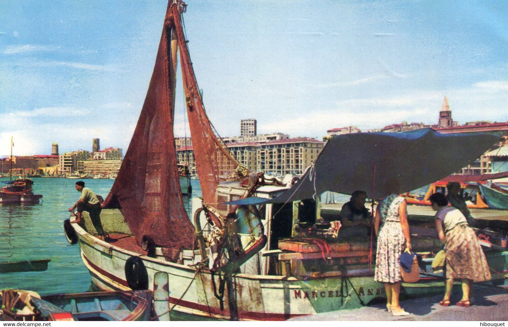 CPSM, Petit Modèle Marseille, Le Vieux Port, Quai Des Belges, Marchandes De Poisson Au Cul Du Bateau - Oude Haven (Vieux Port), Saint Victor, De Panier