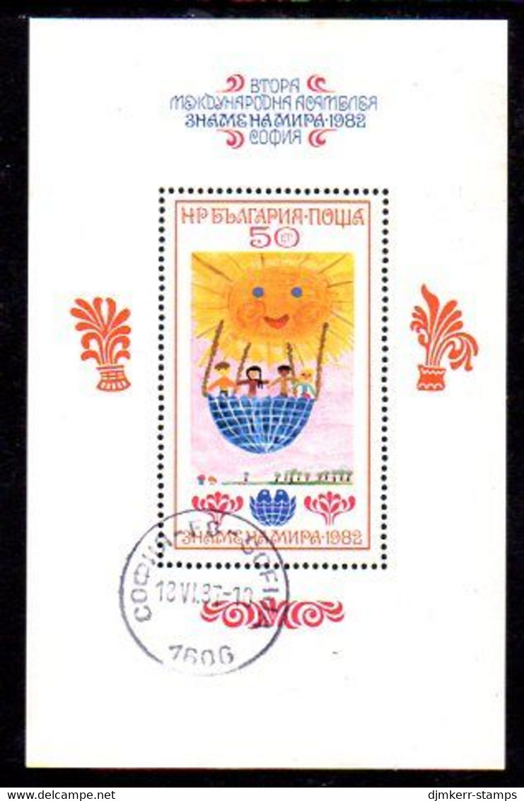 BULGARIA 1982 Banner Of Peace Perforated Block Used.  Michel Block 125A - Oblitérés