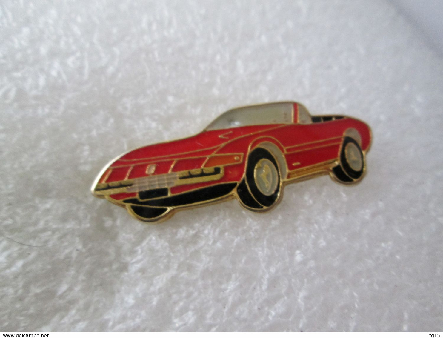 PIN'S    FERRARI     DAYTONA  CABRIOLET - Ferrari