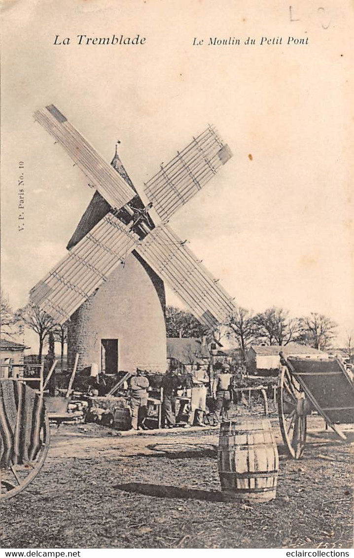 La Tremblade           17             Le Moulin à Vent Du Petit Pont      (voir Scan) - La Tremblade