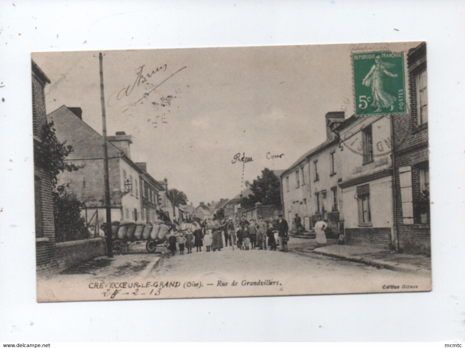 CPA Décollée   -  Crèvecœur Le Grand  -( Oise) -  Rue De Grandvilliers - Crevecoeur Le Grand