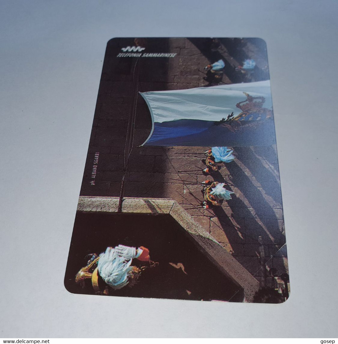 San Marino-(RSM-004)-olografica-(1)-(10093)-mint Card+1card Prepiad Free - Saint-Marin