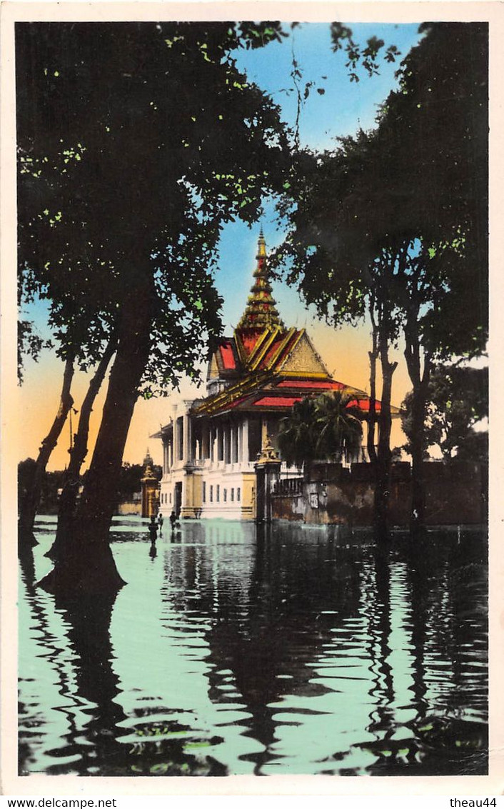 ¤¤  -  CAMBODGE   -  PHNOM PENH  -  Habitation Royale Pendant La Fête Des Eaux       -  ¤¤ - Cambogia