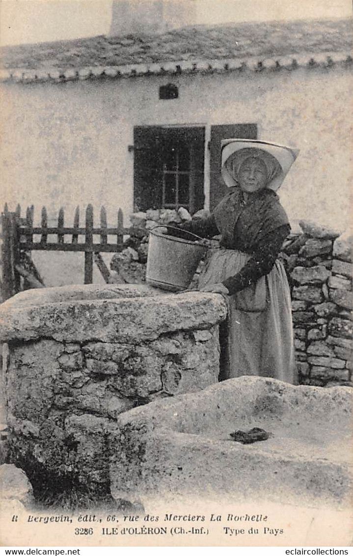 Ile D'Oléron        17          Type Du Pays. Femme Au Puits    N° 3286   (voir Scan) - Ile D'Oléron