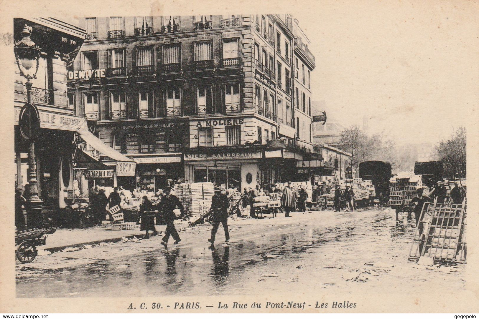 La Rue Du Pont-Neuf - Les Halles - Arrondissement: 01