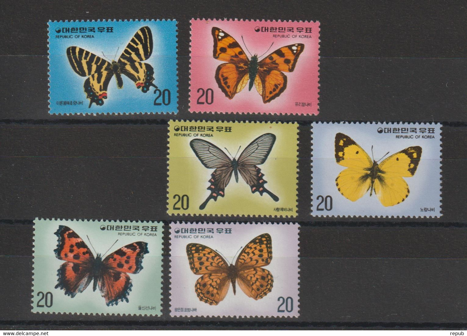 Corée Du Sud 1976 Papillons 890-91, 915-16 Et 932-33 6 Val ** MNH - Corée Du Sud