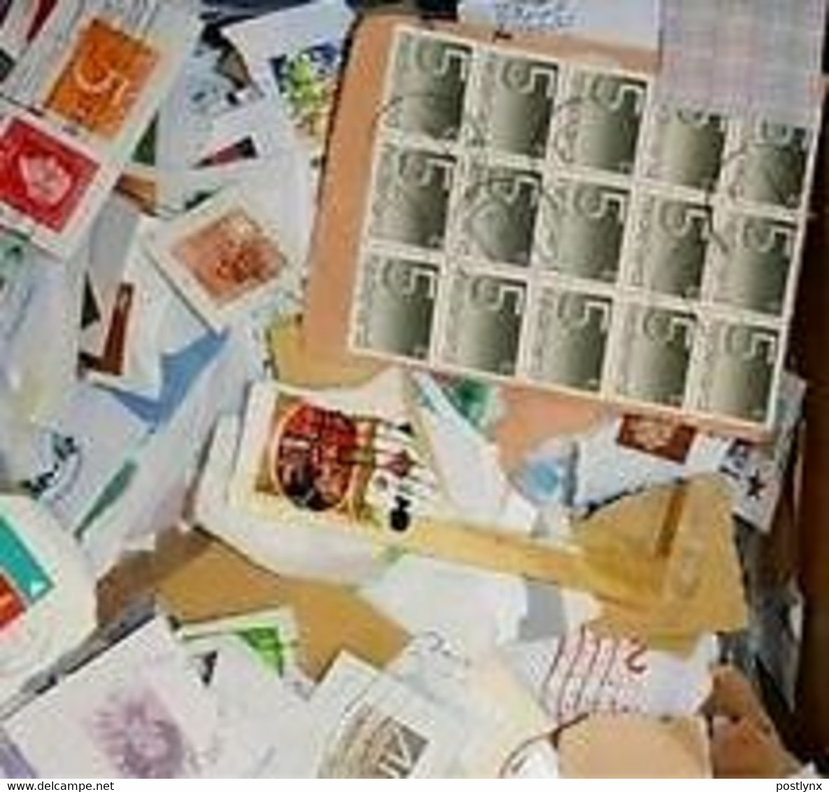 Netherlands KILOWARE DjungelBag 25K (55LB) Stamp Mixture - Collections, Lots & Séries