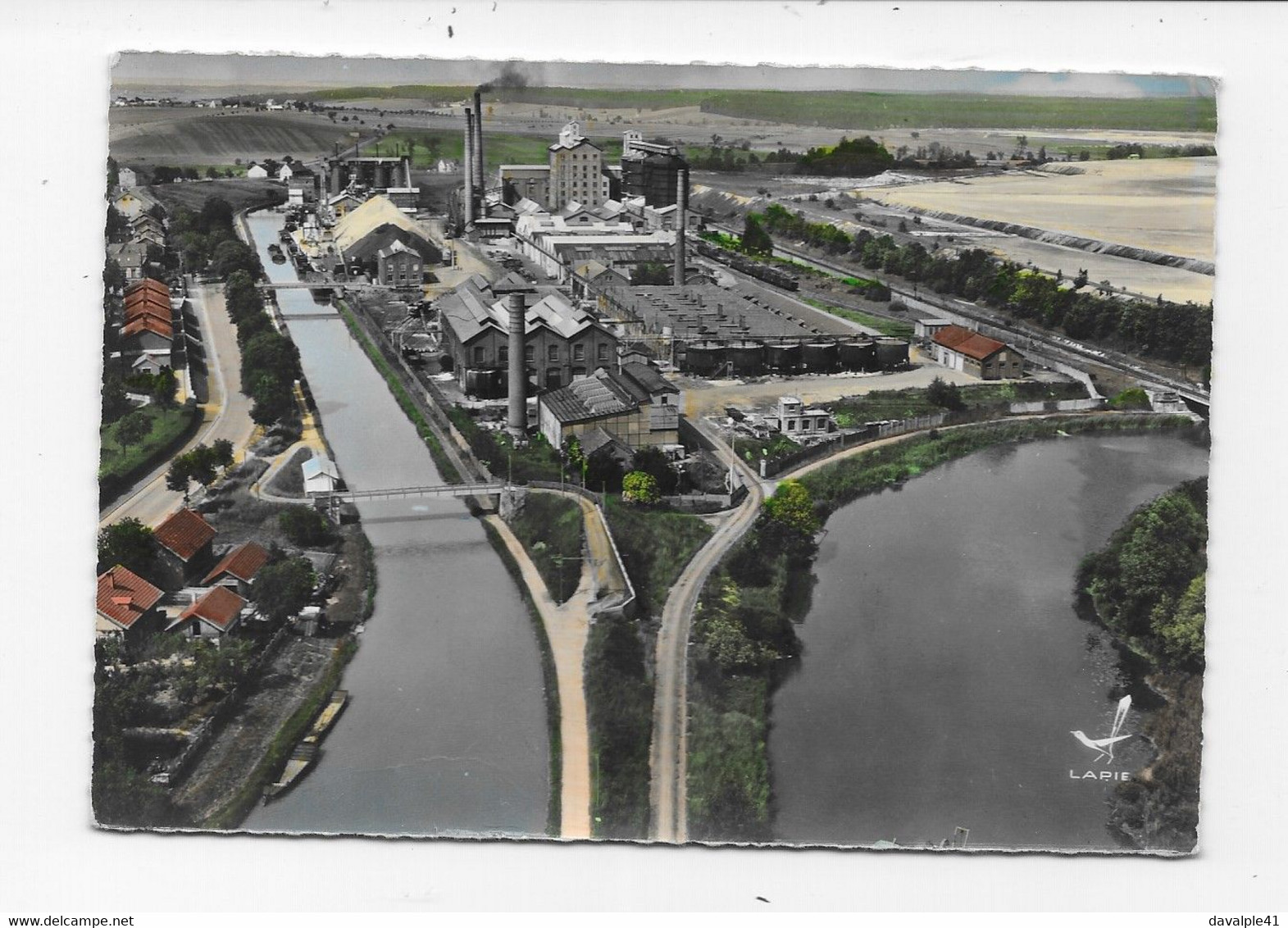 57   SARRALBE   VUE  AERIENNE  USINE SOLVAY  ET LA CITE    BON ETAT     2 SCANS - Sarralbe