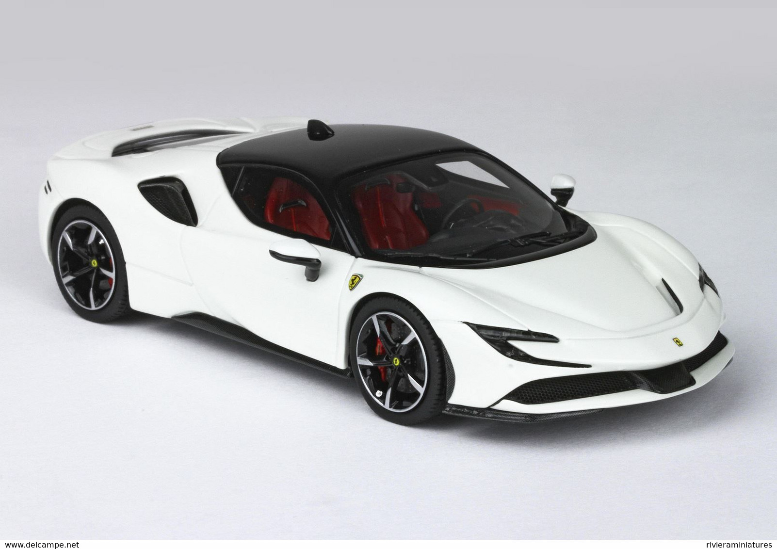 BBR - FERRARI SF 90 Stradale - Avus White / Black Roof - BBRC228D1 - 1/43 - BBR