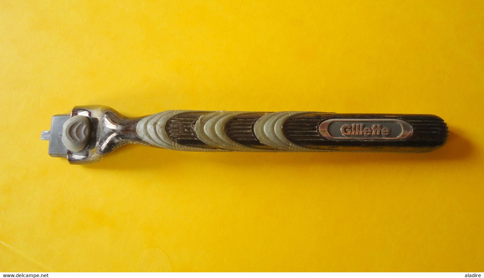 RASOIR MECANIQUE Mach 3 Turbo - GILLETTE - Noir - Ref 7 - Rasierklingen