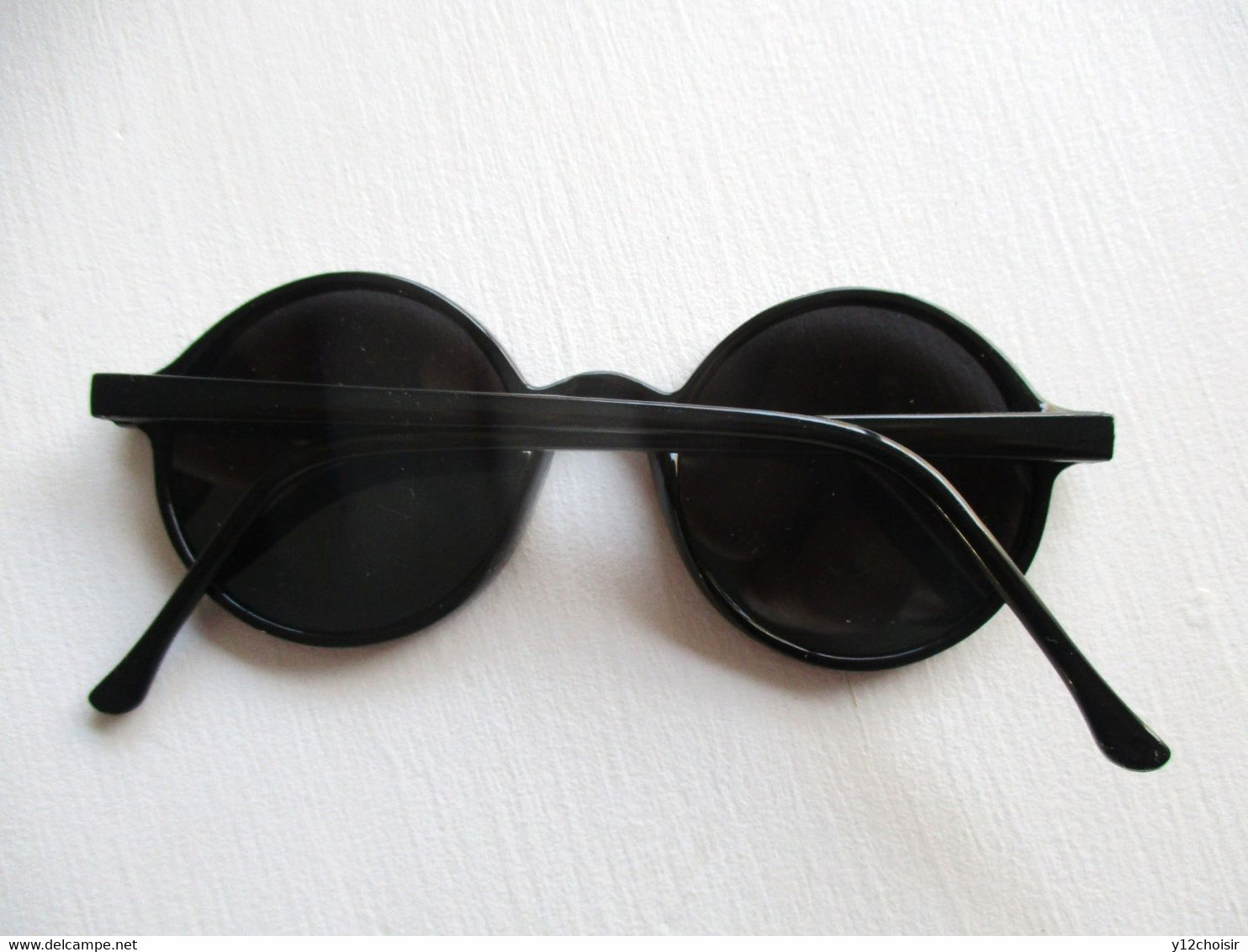 LUNETTES DE SOLEIL NEUVES RONDES NOIRES - Sun Glasses