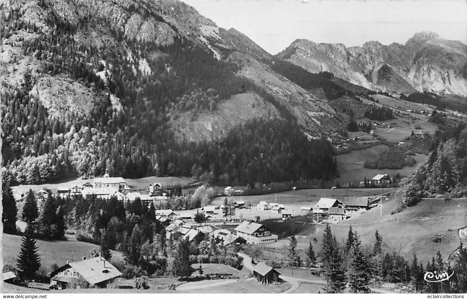 Abondance     74        Vue Générale Sur Le Mont Chauffé     (voir Scan) - Abondance