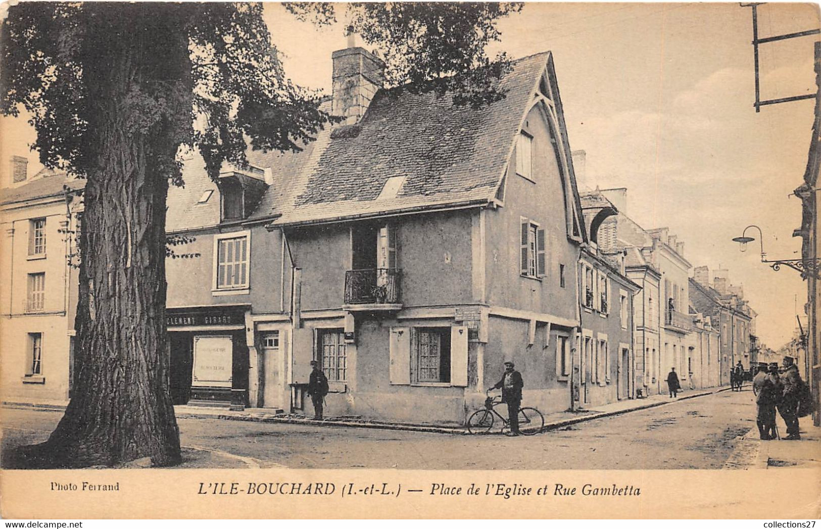 37-L'ILE-BOUCHARD- PLACE DE L'EGLISE ET RUE GAMBETTA - L'Île-Bouchard