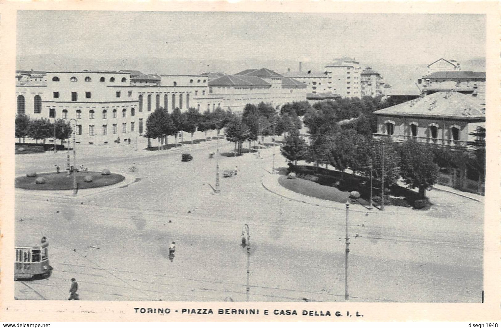 09425 "TORINO - PIAZZA BERNINI E CASA DELLA G.I.L. - ANNI '30 XX SECOLO" ANIMATA - TRAMWAY - CART. ILL. ORIG. NON SPED. - Places & Squares