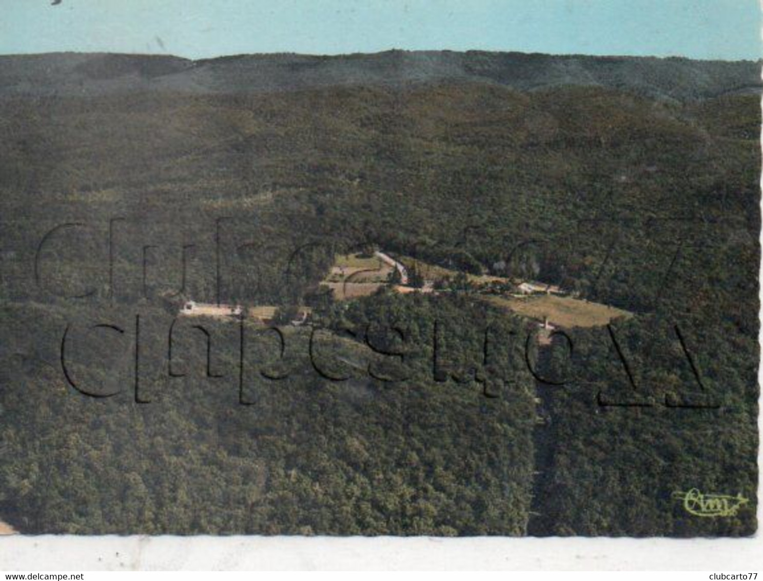 Vaour (81) : Vue Aérienne Générale Au Niveau Des Habitations De La Clairière De La Forêt De Grésigne En 1968 GF . - Vaour