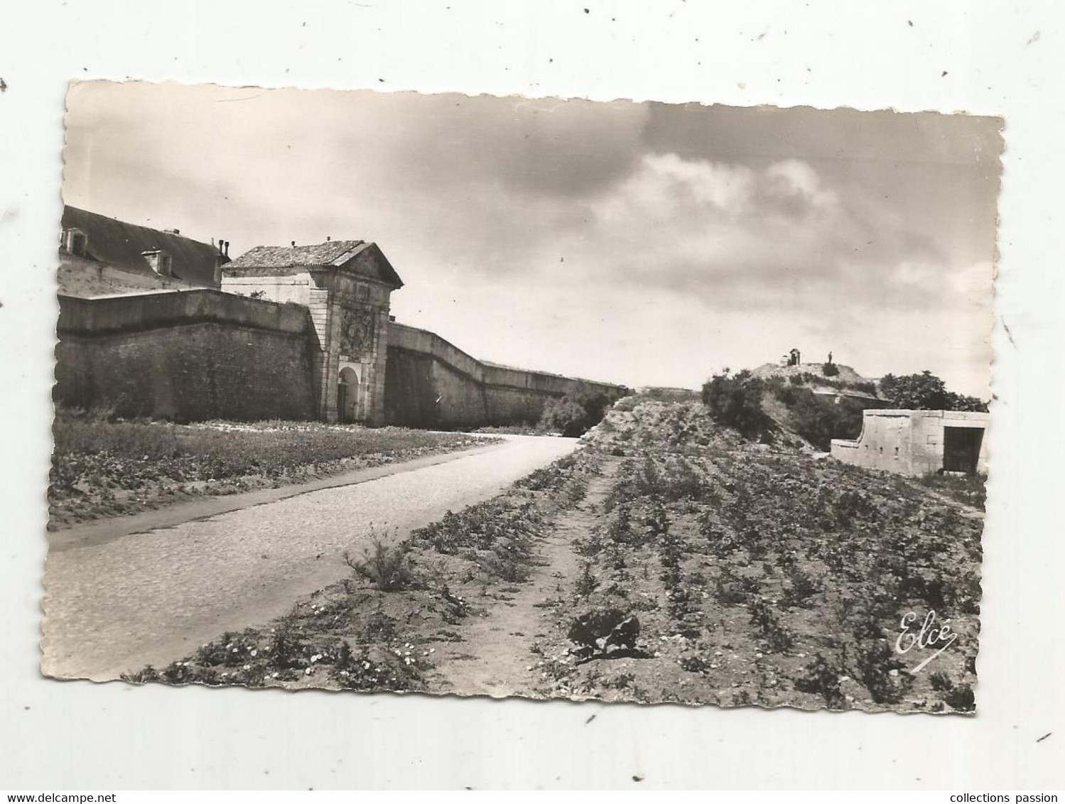 JC , G , Cp , 17 , ILE DE RE ,SAINT MARTIN EN RE , Porte D'entrée Du Bagne, Voyagée 1956 - Prigione E Prigionieri