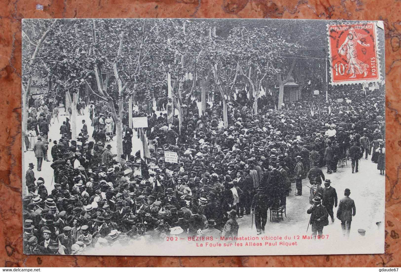 BEZIERS (34) - MANIFESTATION VITICOLE DU 12 MAI 1907 - LA FOULE SUR LES ALLEES PAUL RIQUET - Beziers