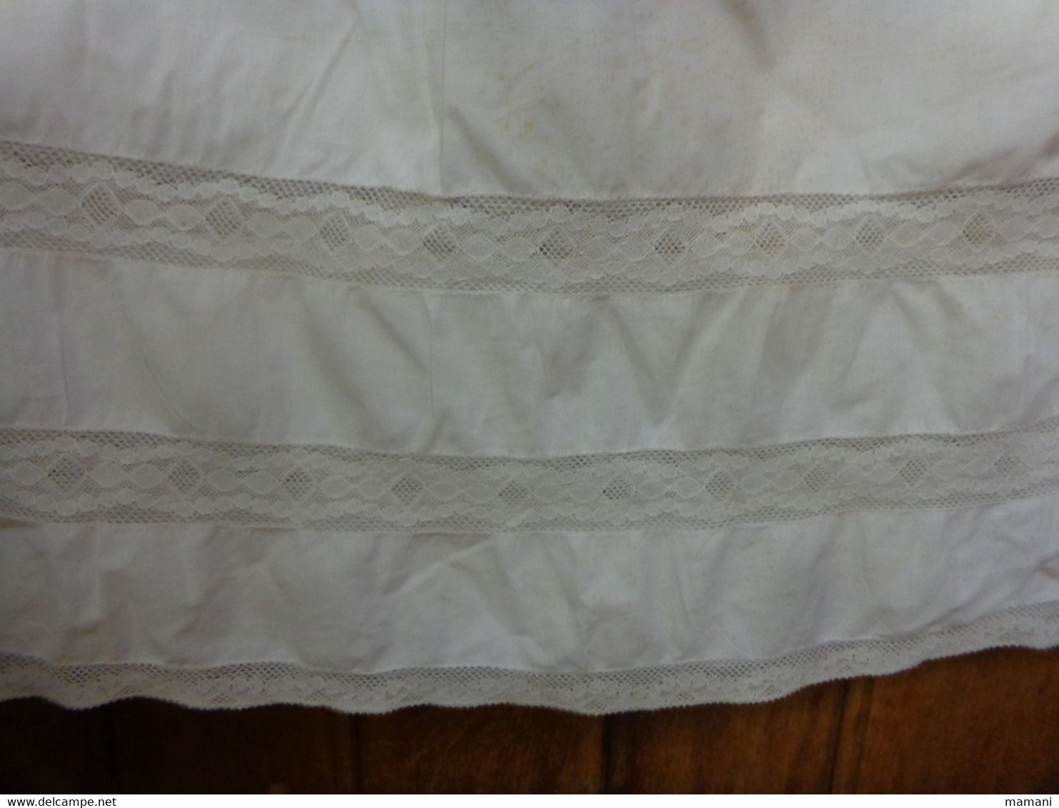 Grande Chemise  Epoque ?? Boutons Sur Epaule Monogramme VB Tour De Poitrine 126 Cm Prise Sous Les Aisselles Haut 103 Cm - Otros & Sin Clasificación